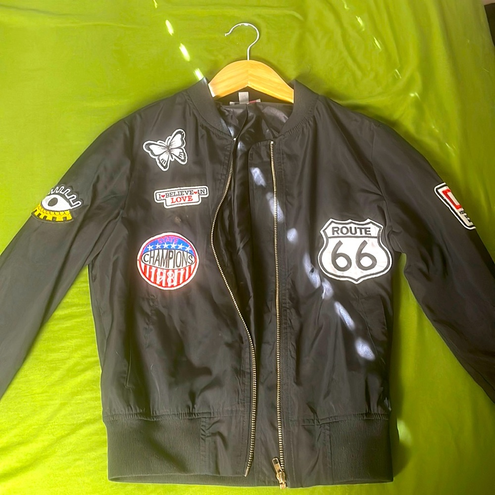 Casting LA Women’s Small Lightweight Bomber Full Zipper Jacket 6 Patches NWOT